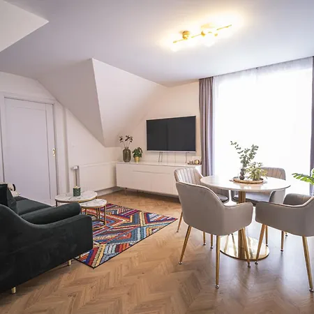 Apartment Harmony Liptov - Center & Private Wellness *